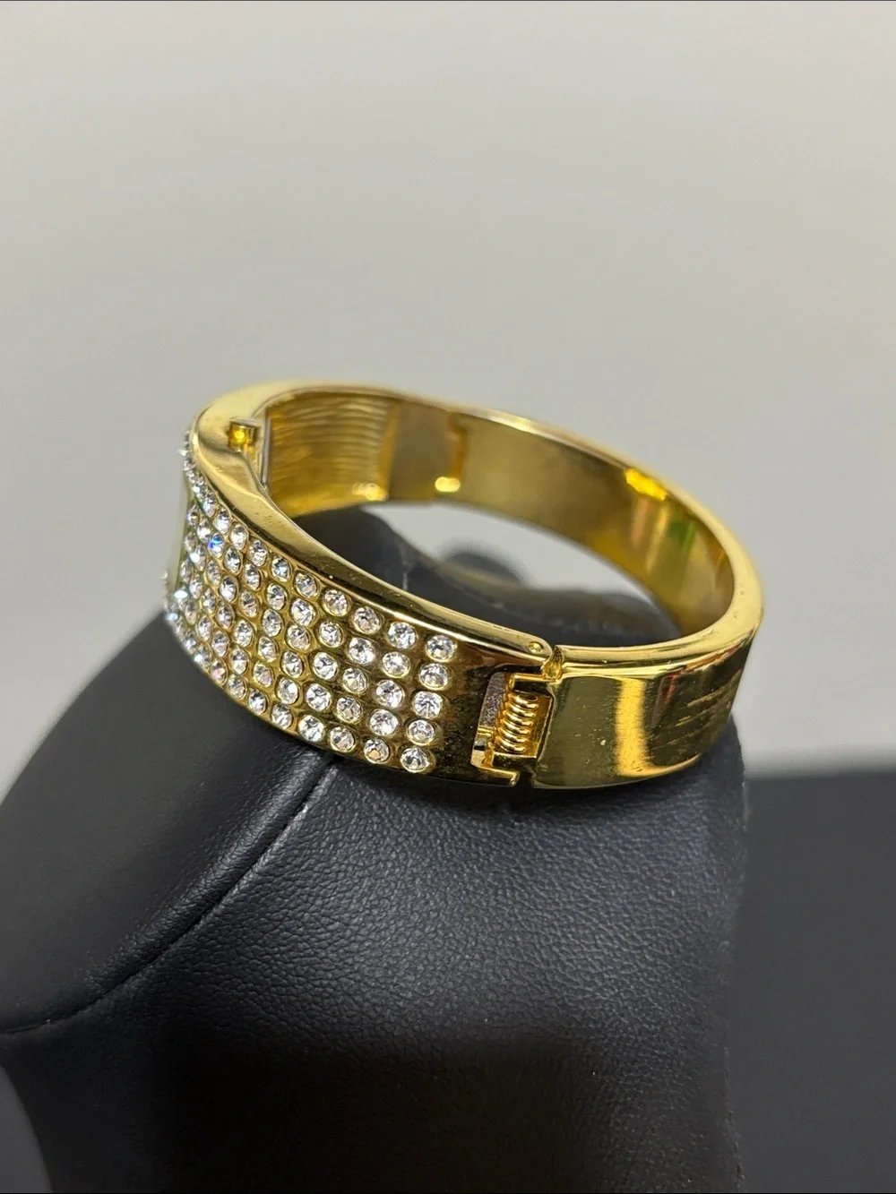 Persona Gold-tone Bangle Watch WORKING Stainless Back Sparkling Rhinestone